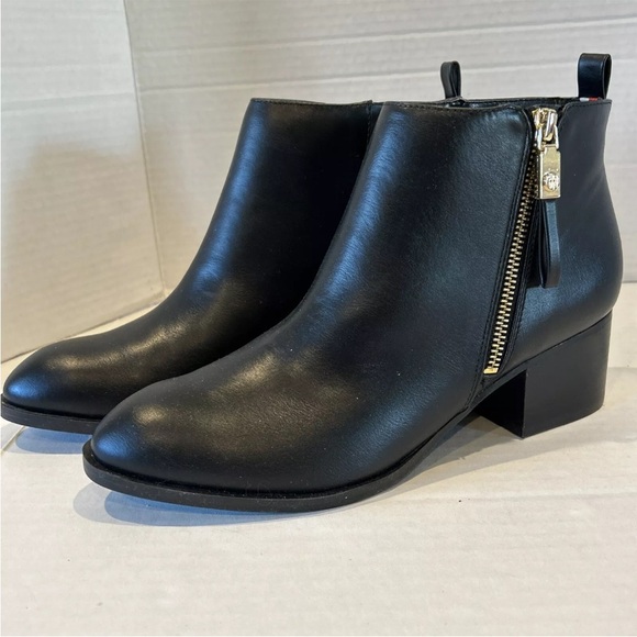 TOMMY HILFIGER WOMEN REZIN 2 FASHION ANKLE BOOTS SIDE ZIPPER SQUARE HEELS 8M - Picture 2 of 9